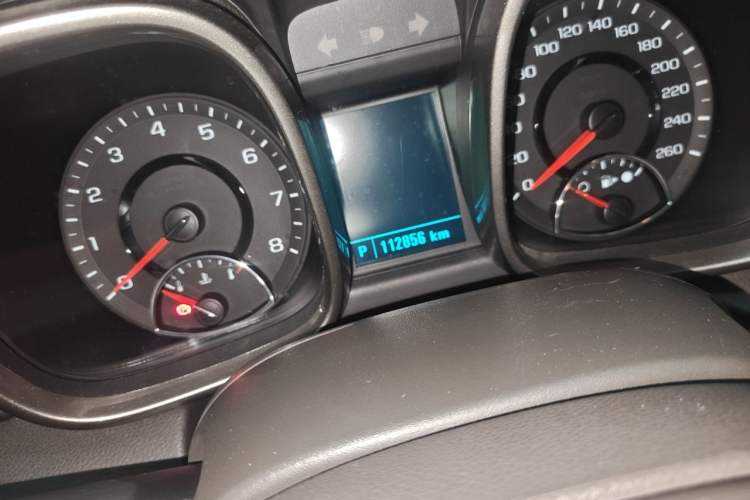 Used Chevrolet Malibu 2014 2.0L Automatic Comfort Edition Odometer Close Up