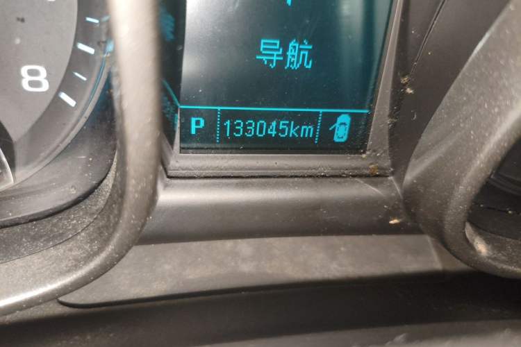 Used Chevrolet Malibu 2014 2.0L Automatic Luxury Edition Odometer Close Up