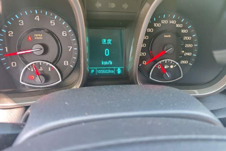 Used Chevrolet Malibu 2014 2.0L Automatic Luxury Edition Odometer Close Up
