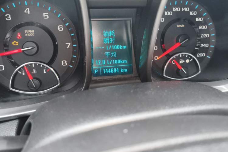 Used Chevrolet Malibu 2014 2.0L Automatic Luxury Edition Odometer Close Up