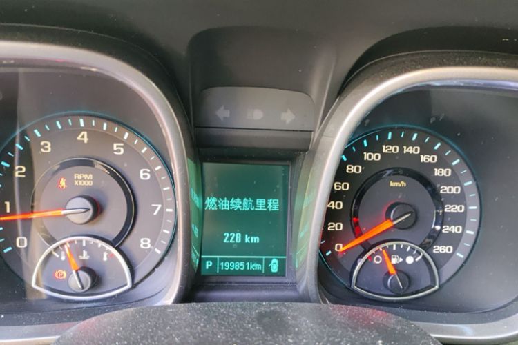 Used Chevrolet Malibu 2014 2.0L Automatic Comfort Edition Odometer Close Up
