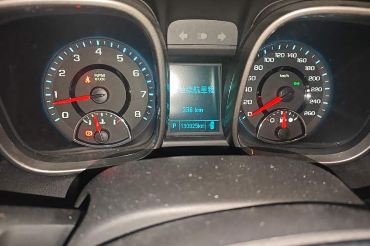 Used Chevrolet Malibu 2014 2.0L Automatic Luxury Edition Odometer Close Up