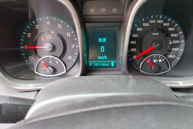 Used Chevrolet Malibu 2014 2.0L Automatic Luxury Edition Odometer Close Up
