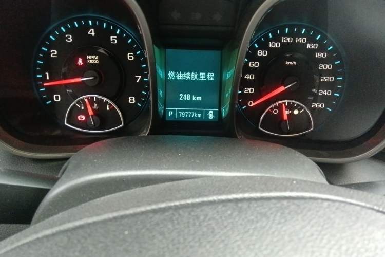 Used Chevrolet Malibu 2014 1.6T Automatic Comfort Edition Odometer Close Up