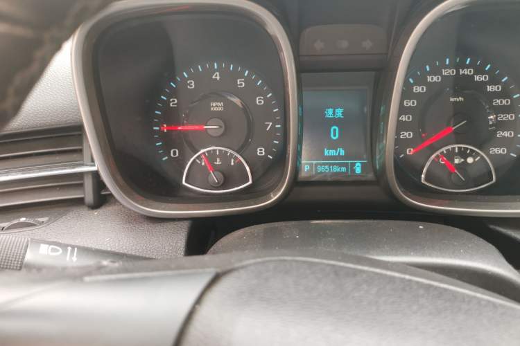 Used Chevrolet Malibu 2014 2.0L Automatic Luxury Edition Odometer Close Up