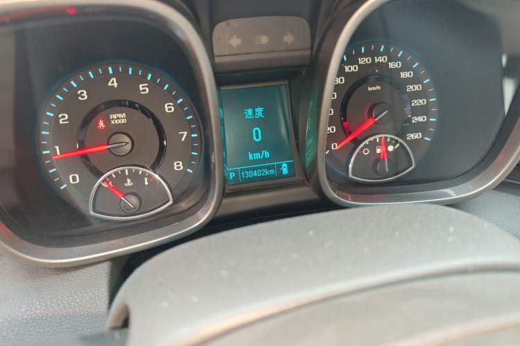 Used Chevrolet Malibu 2014 2.0L Automatic Comfort Edition Odometer Close Up