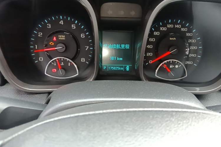 Used Chevrolet Malibu 2014 2.0L Automatic Luxury Edition Odometer Close Up