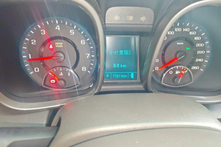 Used Chevrolet Malibu 2014 2.0L Automatic Comfort Edition Odometer Close Up