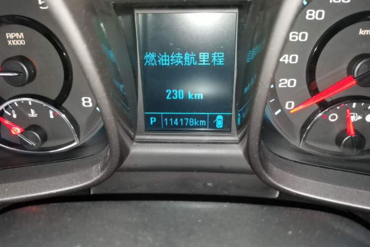 Used Chevrolet Malibu 2014 2.0L Automatic Luxury Edition Odometer Close Up