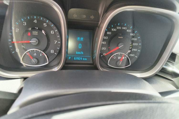 Used Chevrolet Malibu 2014 2.0L Automatic Luxury Edition Odometer Close Up