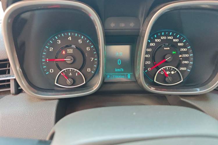 Used Chevrolet Malibu 2014 2.0L Automatic Comfort Edition Odometer Close Up