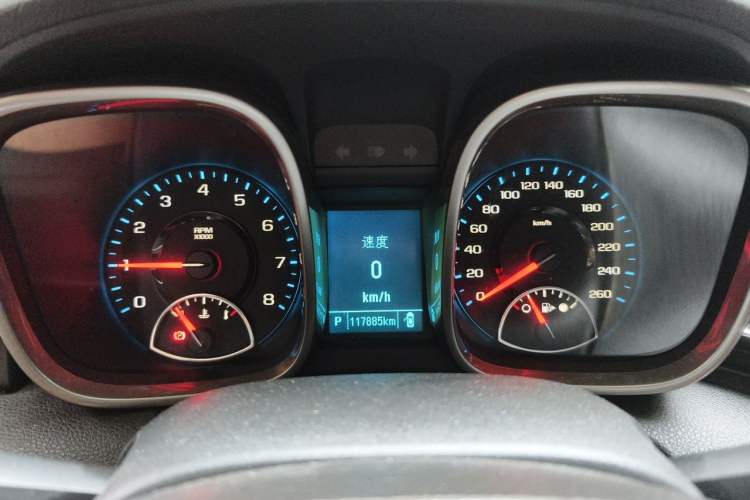 Used Chevrolet Malibu 2014 2.0L Automatic Luxury Edition Odometer Close Up