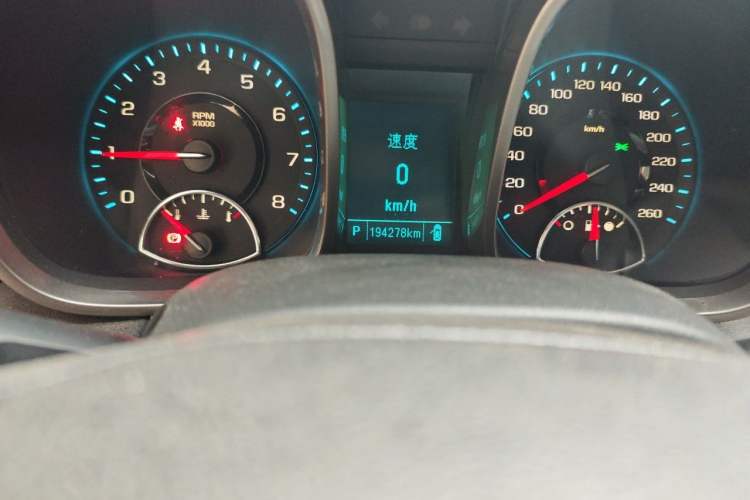 Used Chevrolet Malibu 2014 2.0L Automatic Luxury Edition Odometer Close Up