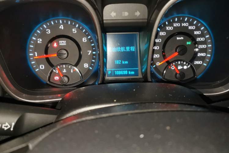 Used Chevrolet Malibu 2014 2.4L Automatic Luxury Edition Odometer Close Up