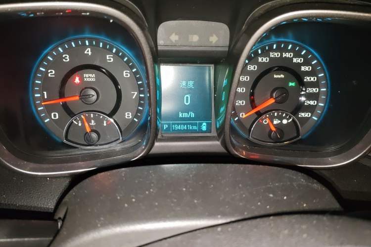 Used Chevrolet Malibu 2014 1.6T Automatic Comfort Edition Odometer Close Up