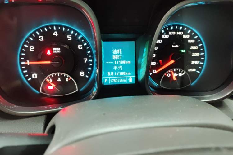 Used Chevrolet Malibu 2014 2.0L Automatic Luxury Edition Odometer Close Up