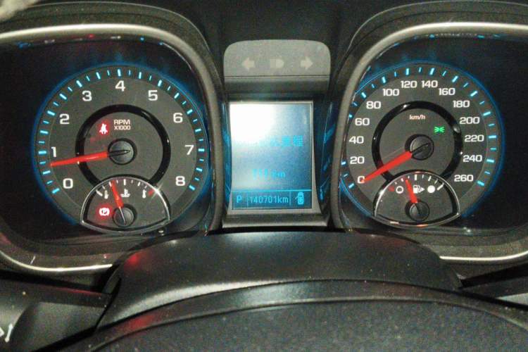 Used Chevrolet Malibu 2014 2.0L Automatic Luxury Edition Odometer Close Up