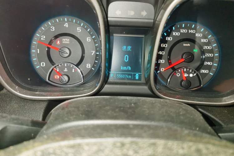 Used Chevrolet Malibu 2014 1.6T Automatic Comfort Edition Odometer Close Up