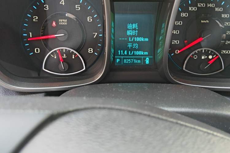 Used Chevrolet Malibu 2014 2.0L Automatic Luxury Edition Odometer Close Up