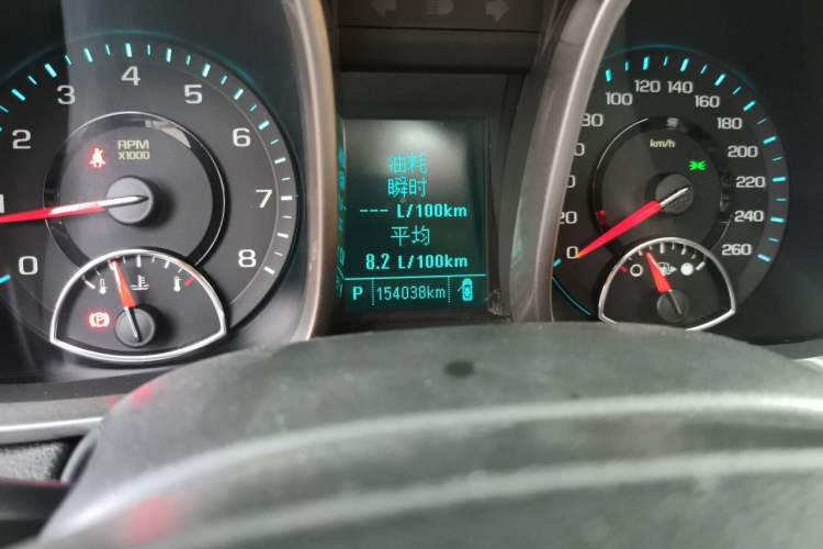 Used Chevrolet Malibu 2014 2.0L Automatic Luxury Edition Odometer Close Up