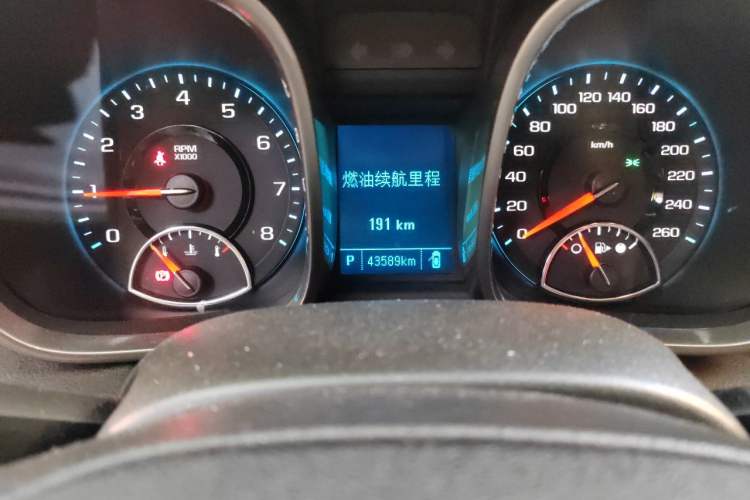 Used Chevrolet Malibu 2014 2.0L Automatic Luxury Edition Odometer Close Up