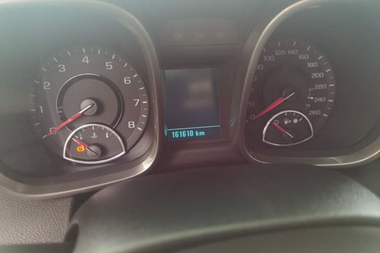 Used Chevrolet Malibu 2014 2.0L Automatic Luxury Edition Odometer Close Up