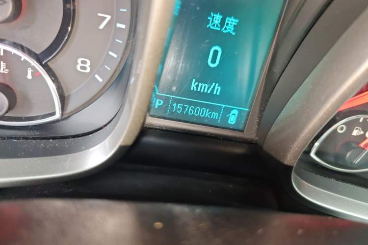 Used Chevrolet Malibu 2014 2.0L Automatic Luxury Edition Odometer Close Up