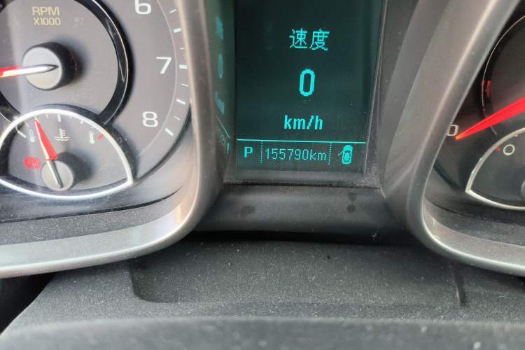Used Chevrolet Malibu 2014 1.6T Automatic Comfort Edition Odometer Close Up