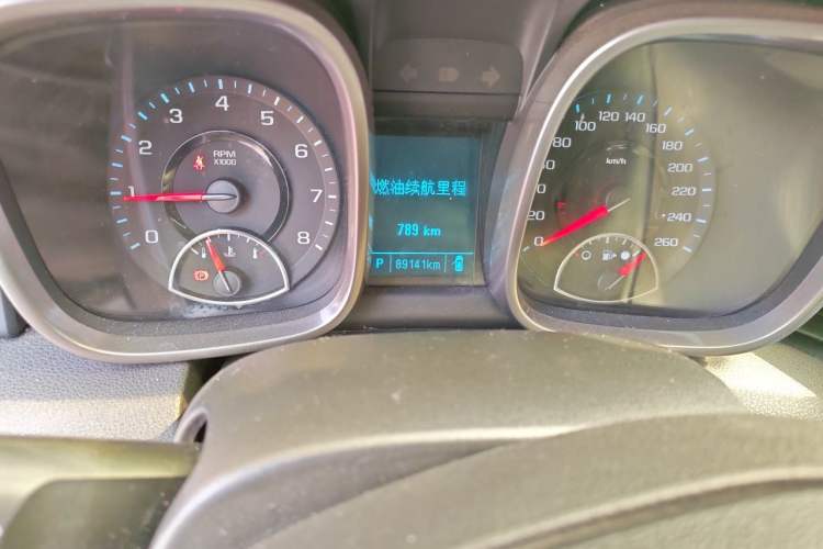 Used Chevrolet Malibu 2014 2.0L Automatic Luxury Edition Odometer Close Up