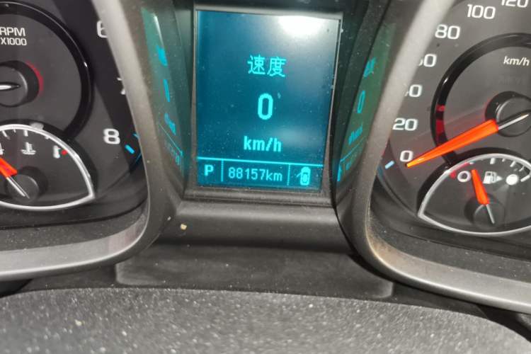 Used Chevrolet Malibu 2014 2.0L Automatic Luxury Edition Odometer Close Up