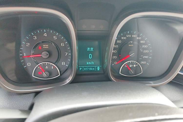 Used Chevrolet Malibu 2014 2.0L Automatic Luxury Edition Odometer Close Up