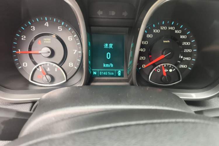 Used Chevrolet Malibu 2014 2.0L Automatic Luxury Edition Odometer Close Up