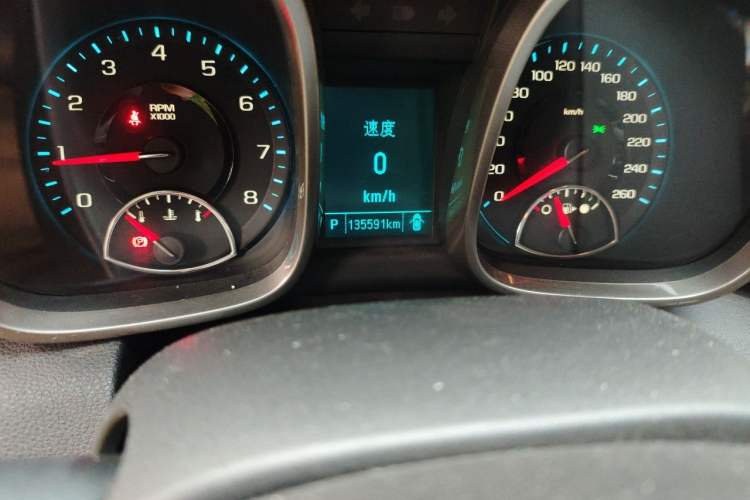 Used Chevrolet Malibu 2014 2.0L Automatic Luxury Edition Odometer Close Up