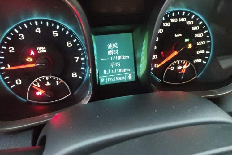 Used Chevrolet Malibu 2014 2.0L Automatic Luxury Edition Odometer Close Up
