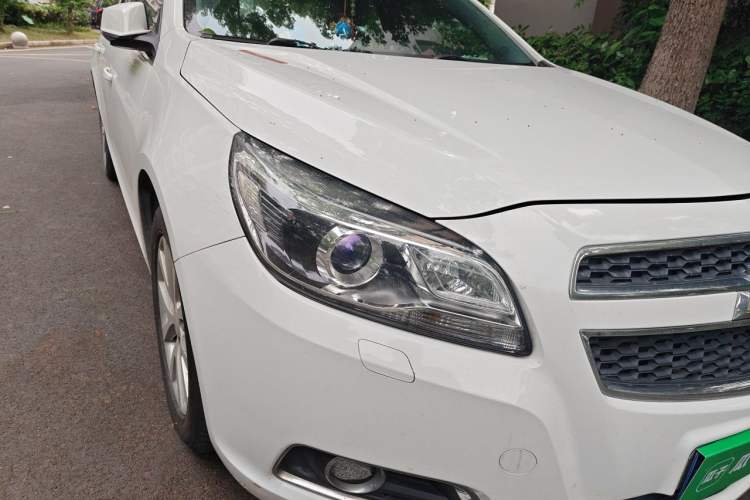 Used Chevrolet Malibu 2014 2.4L Automatic Luxury Edition Right Front Headlight
