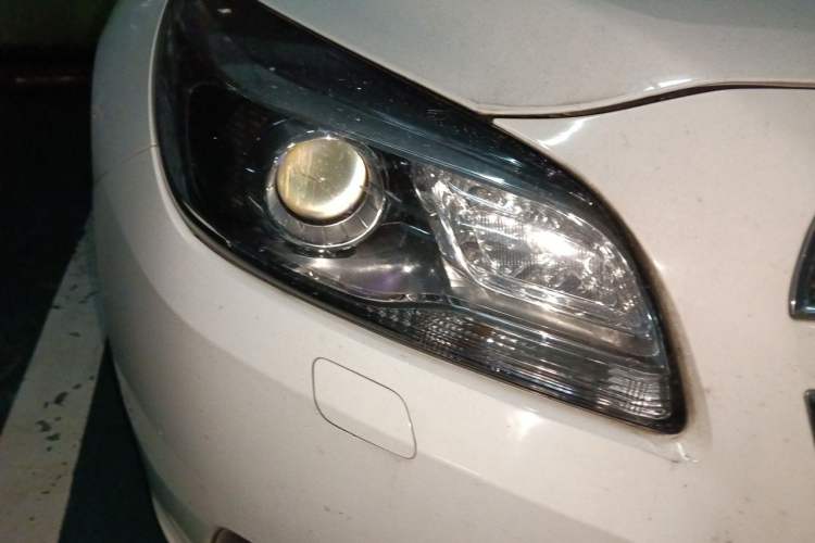 Used Chevrolet Malibu 2014 2.0L Automatic Luxury Edition Right Front Headlight