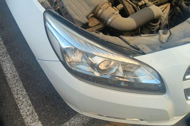 Used Chevrolet Malibu 2014 1.6T Automatic Comfort Edition Right Front Headlight