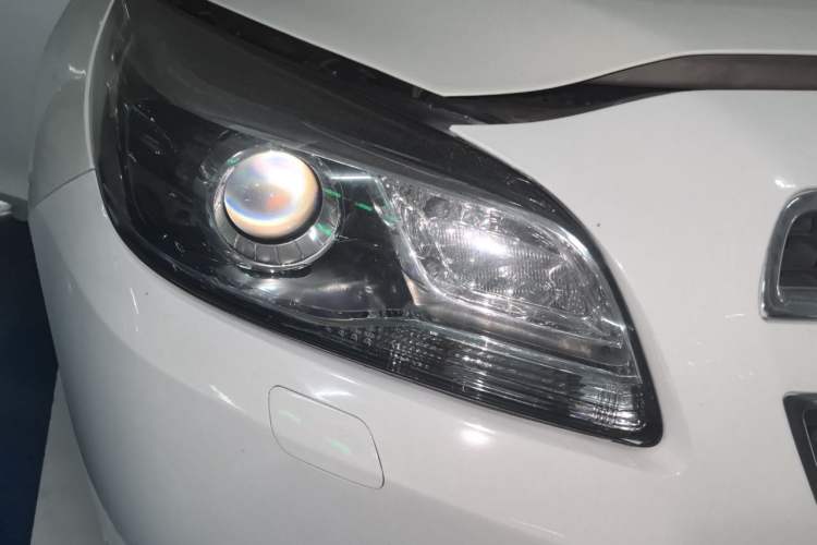 Used Chevrolet Malibu 2014 2.0L Automatic Luxury Edition Right Front Headlight