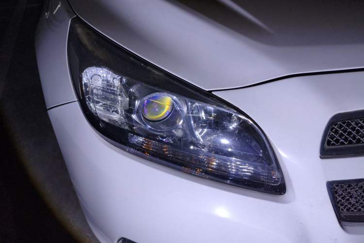 Used Chevrolet Malibu 2014 2.0L Automatic Comfort Edition Right Front Headlight