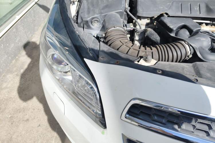 Used Chevrolet Malibu 2014 2.0L Automatic Luxury Edition Right Front Headlight