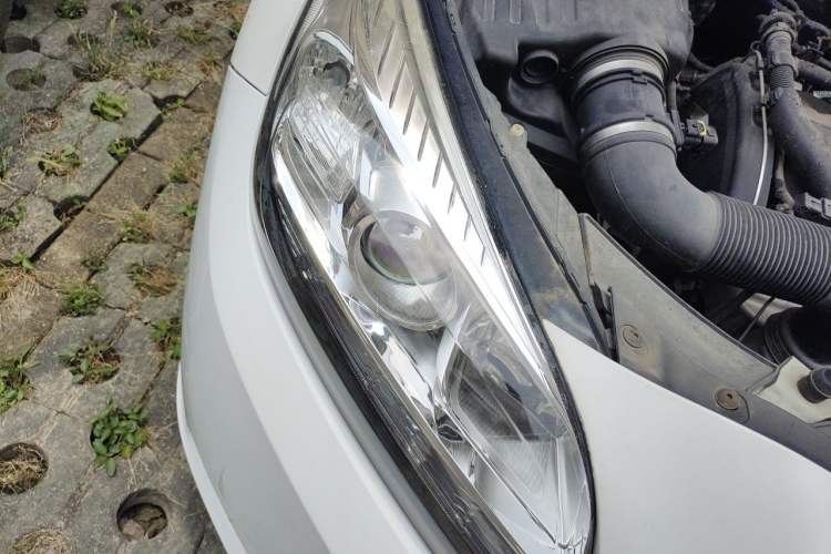 Used Chevrolet Malibu 2014 1.6T Automatic Comfort Edition Right Front Headlight