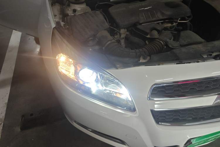 Used Chevrolet Malibu 2014 2.0L Automatic Comfort Edition Right Front Headlight