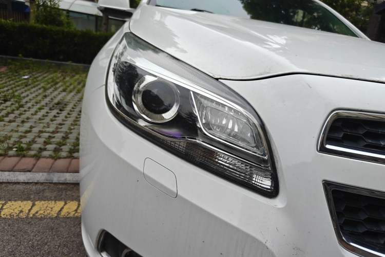 Used Chevrolet Malibu 2014 2.4L Automatic Luxury Edition Right Front Headlight