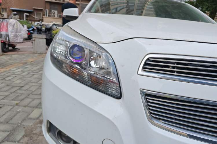 Used Chevrolet Malibu 2014 1.6T Automatic Comfort Edition Right Front Headlight