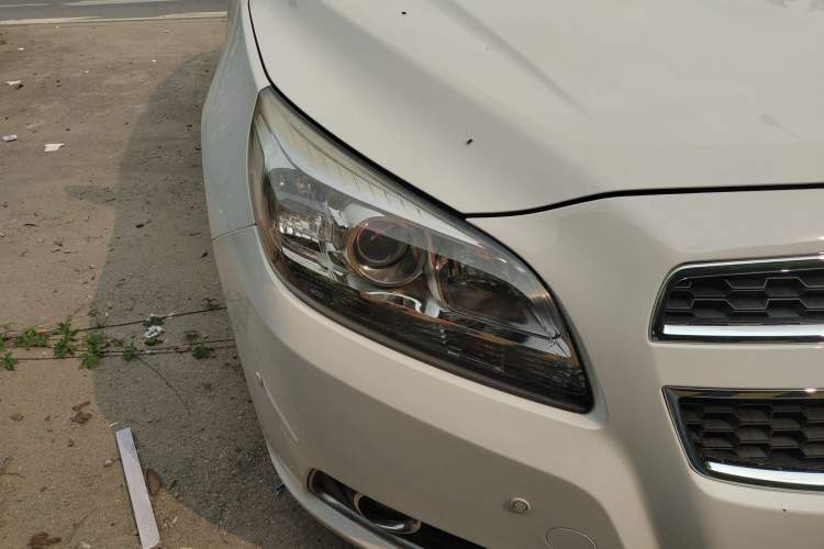 Used Chevrolet Malibu 2014 2.0L Automatic Comfort Edition Right Front Headlight