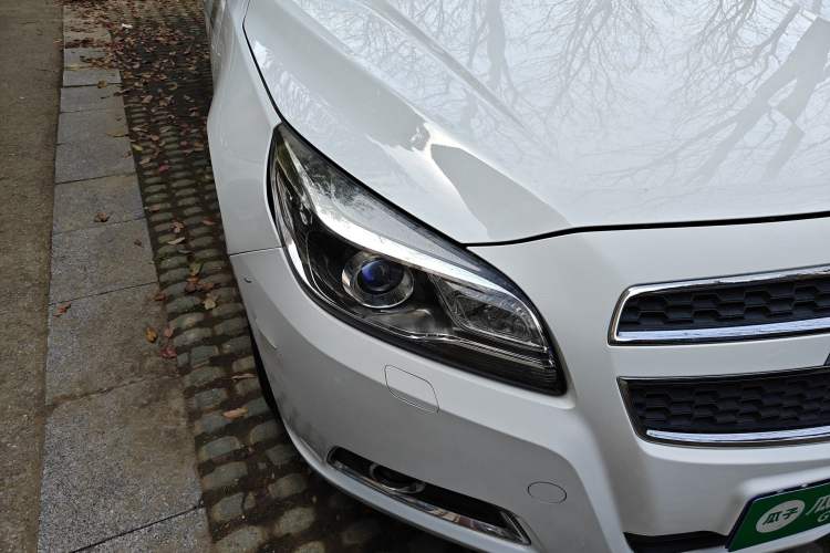 Used Chevrolet Malibu 2014 2.0L Automatic Luxury Edition Right Front Headlight