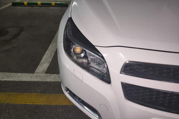 Used Chevrolet Malibu 2014 2.0L Automatic Luxury Edition Right Front Headlight