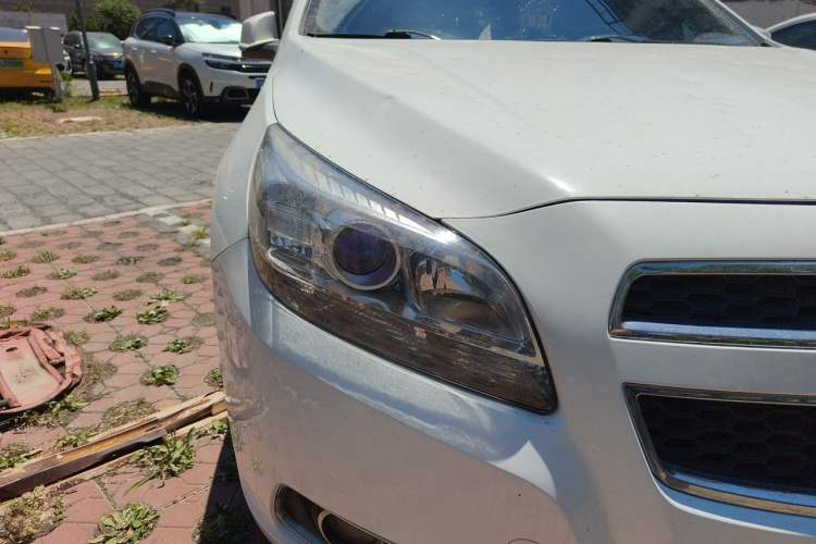 Used Chevrolet Malibu 2014 2.0L Automatic Comfort Edition Right Front Headlight