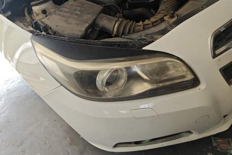 Used Chevrolet Malibu 2014 2.0L Automatic Luxury Edition Right Front Headlight
