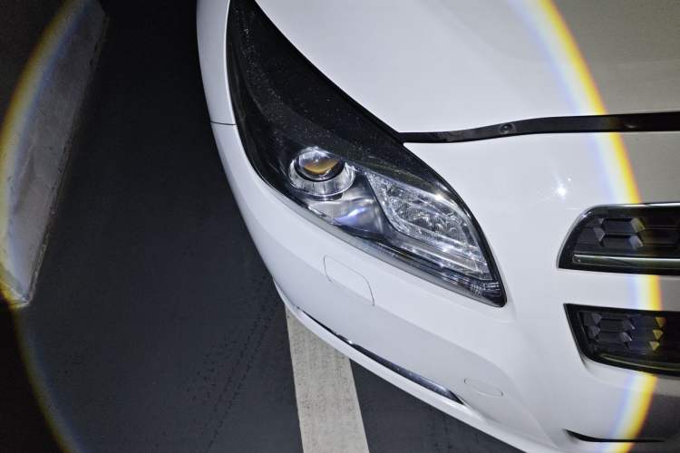 Used Chevrolet Malibu 2014 2.0L Automatic Luxury Edition Right Front Headlight